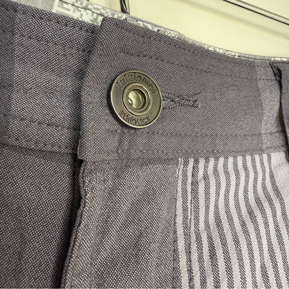 Lululemon Men's Kahuna Chino Shorts Size 34 Gray Plaid Checkered Golf Run Casual - Picture 4 of 8